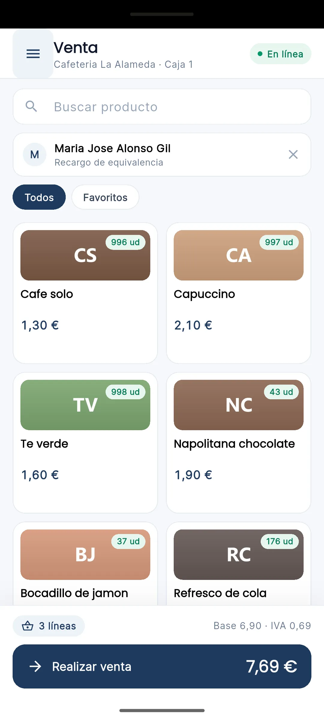 Pantalla de venta con productos añadidos al carrito y el total actualizado